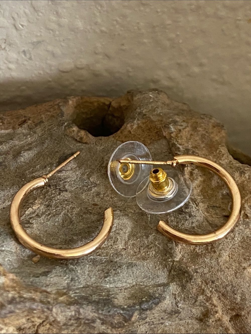 5/$10❤️❤️❤️NEW Gold Tone Zinc Alloy Hoop Stud Earrings